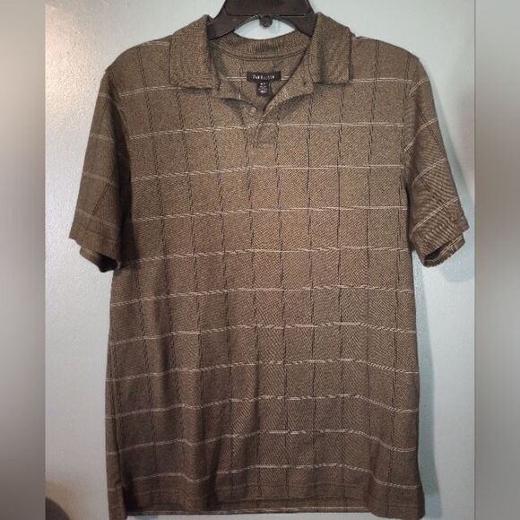 Van Heusen checkered polo style shirt - Picture 1 of 8